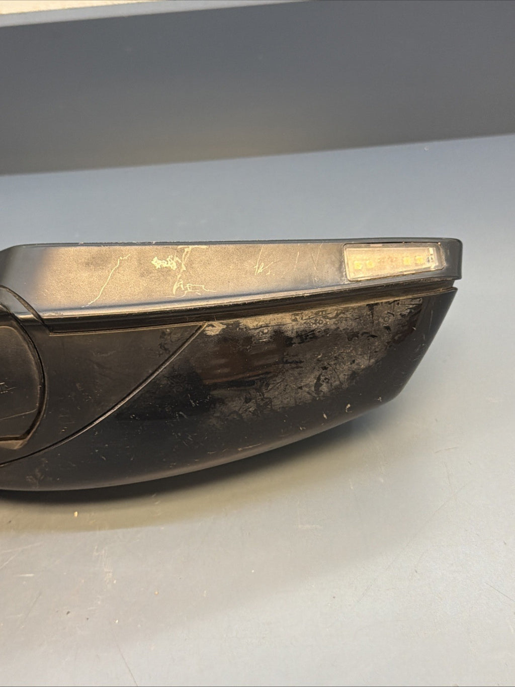 2006-2010 BMW 528i Front Right Side Door Side View Mirror Assembly 7043437 OEM