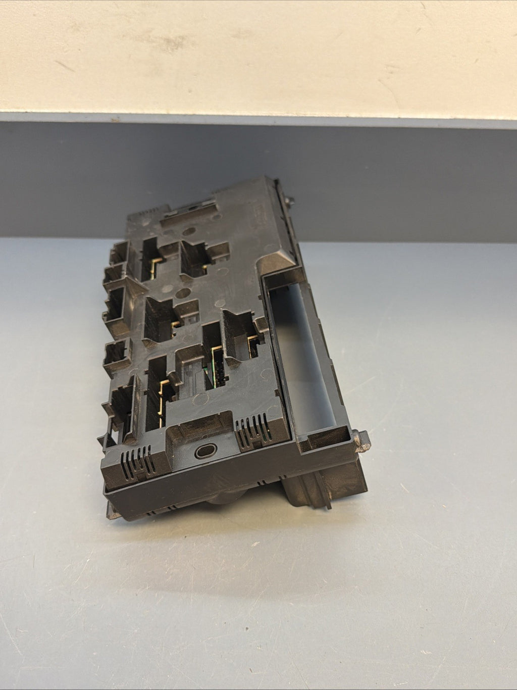 2011 - 2016 BMW M5 550i 535i 528i BCM Body Control Module Fuse Box 9252815 OEM