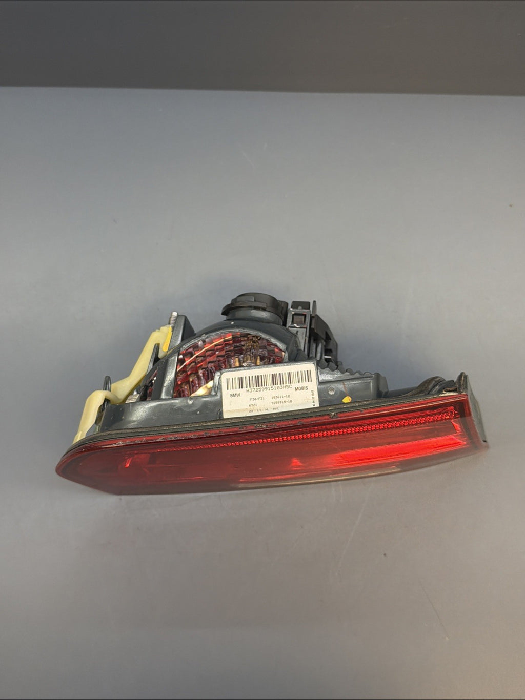 2012 - 2015 BMW F30 3-SERIES REAR INNER LEFT LED TAIL LIGHT LAMP 63217259915 OEM
