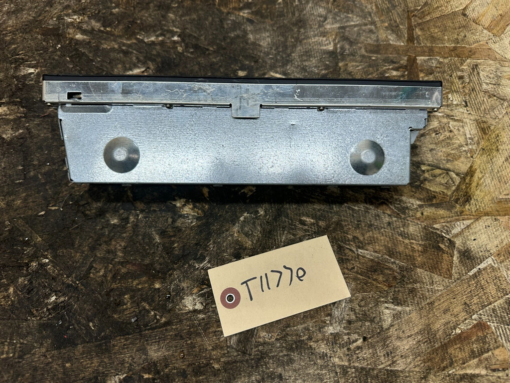 BMW 1997-2003 E39 5 SERIES AM FM AUDIO RADIO CONTROL PANEL OEM 65828360740