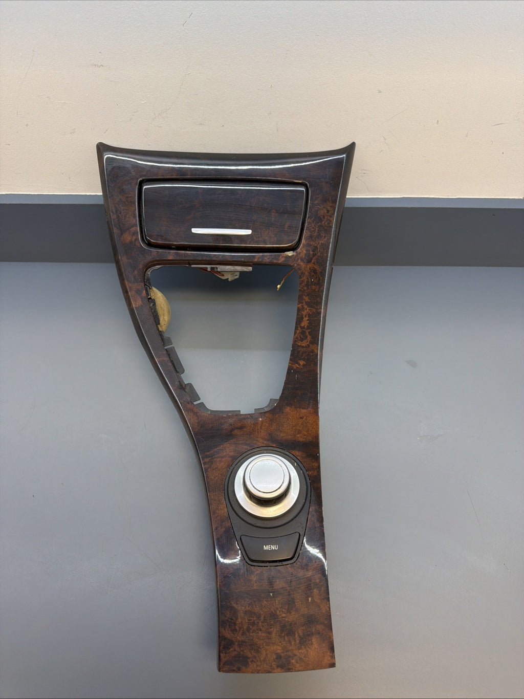 07-13 BMW E90 E92 328i 335i CENTER CONSOLE WOOD CCC TRIM OEM WITH KNOB 7078571