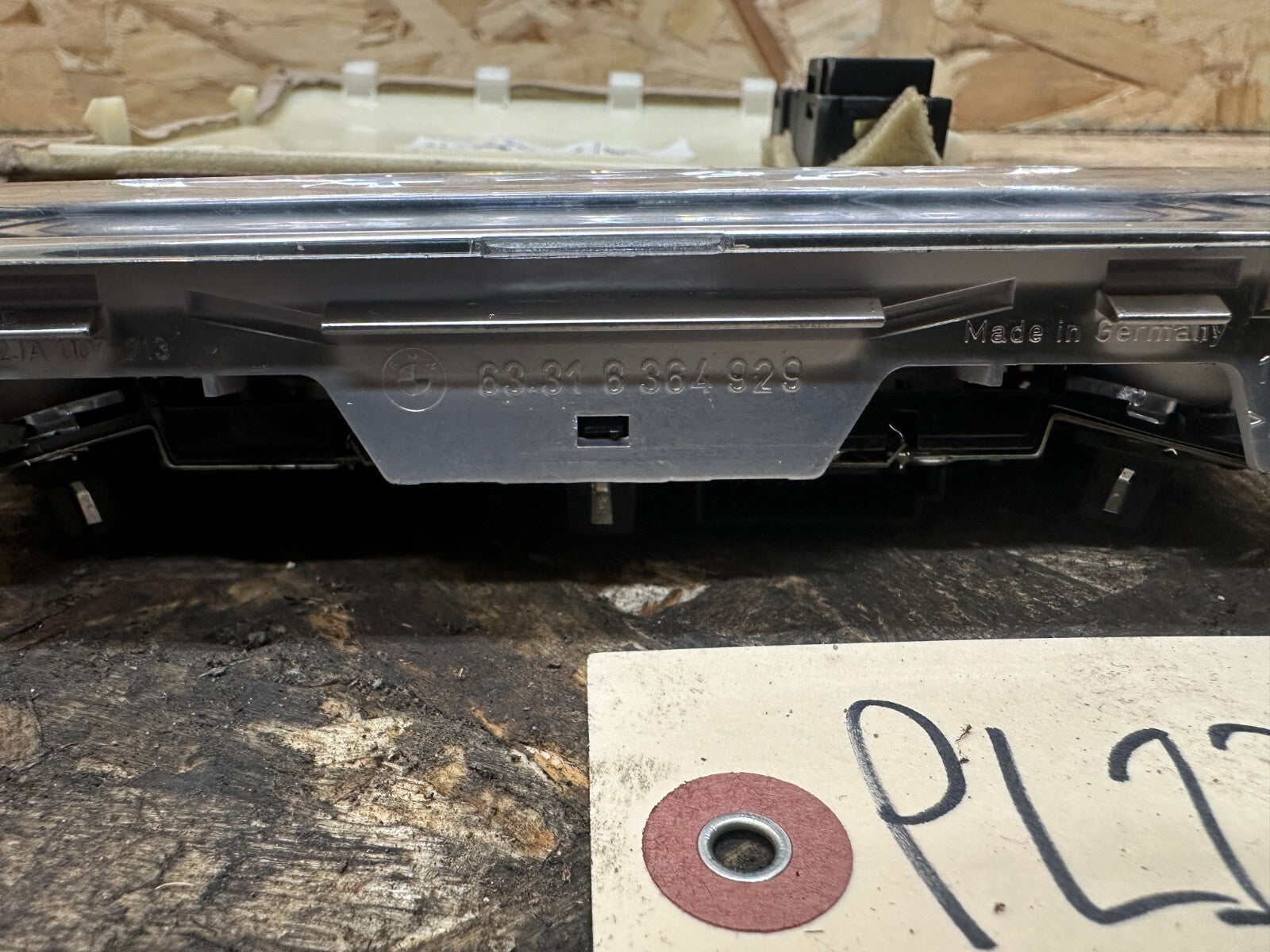 BMW 1999-2006 E46 INTERIOR OVEREHAD DOME LIGHT+BEIGE TRIM OEM 6364929+8233453