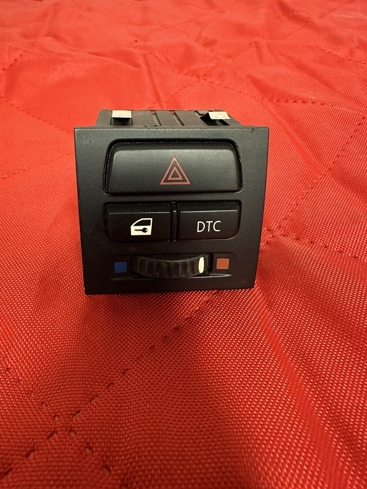 06-13 BMW E90 E93 328i 335 HAZARD LIGHT CENTRAL LOCK SWITCH BUTTON OEM 9132421