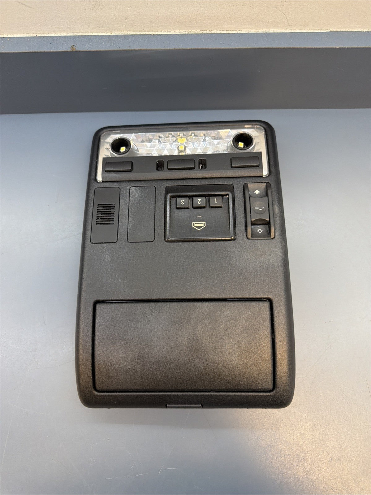 BMW 99-06 E53 X5 FRONT OVERHEAD SUNROOF SWITCH CONSOLE PANEL BLACK TRIM 8258062
