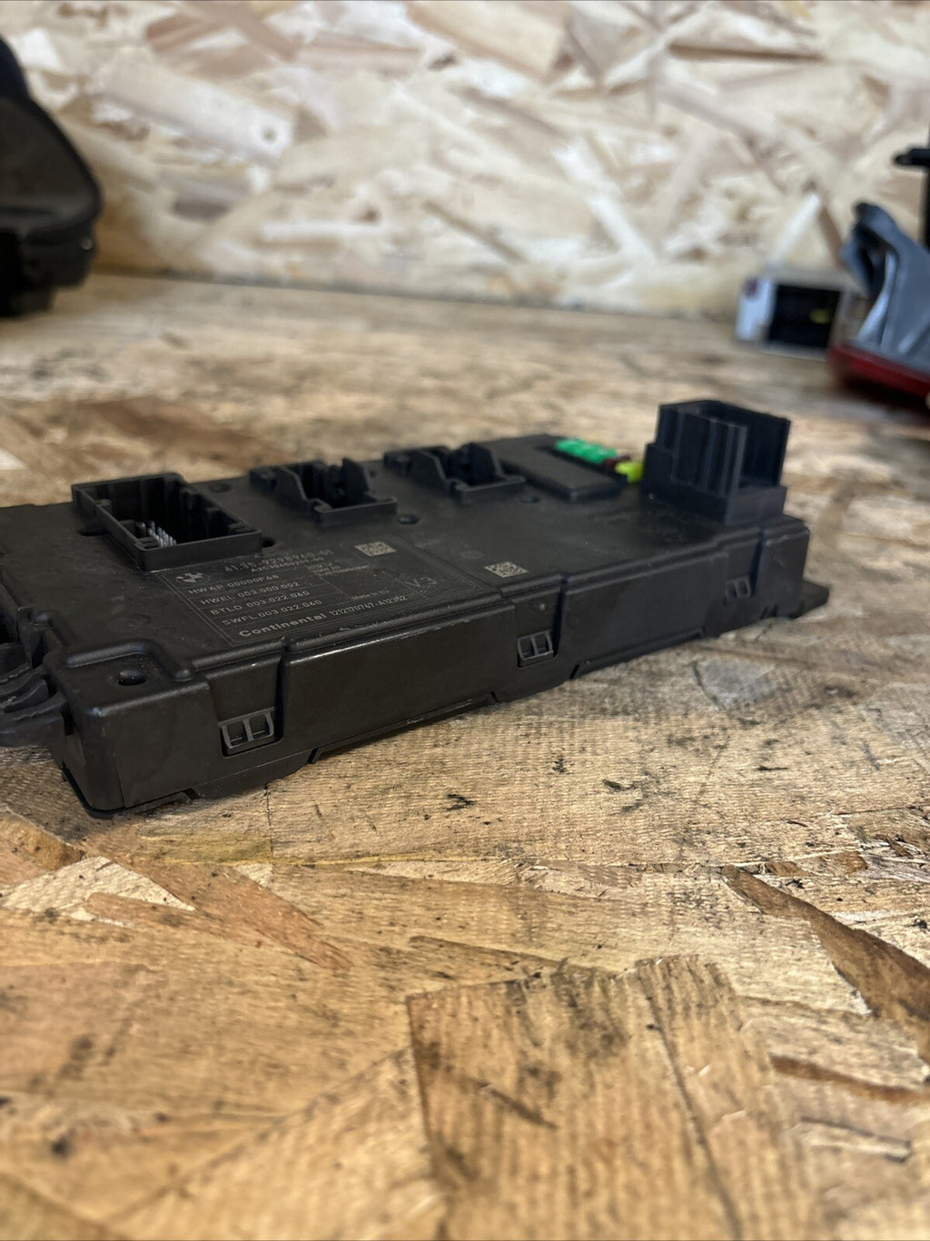 12-17 BMW 320i 328i F30 Electronic Body Control Module BCM OEM 9298960-01