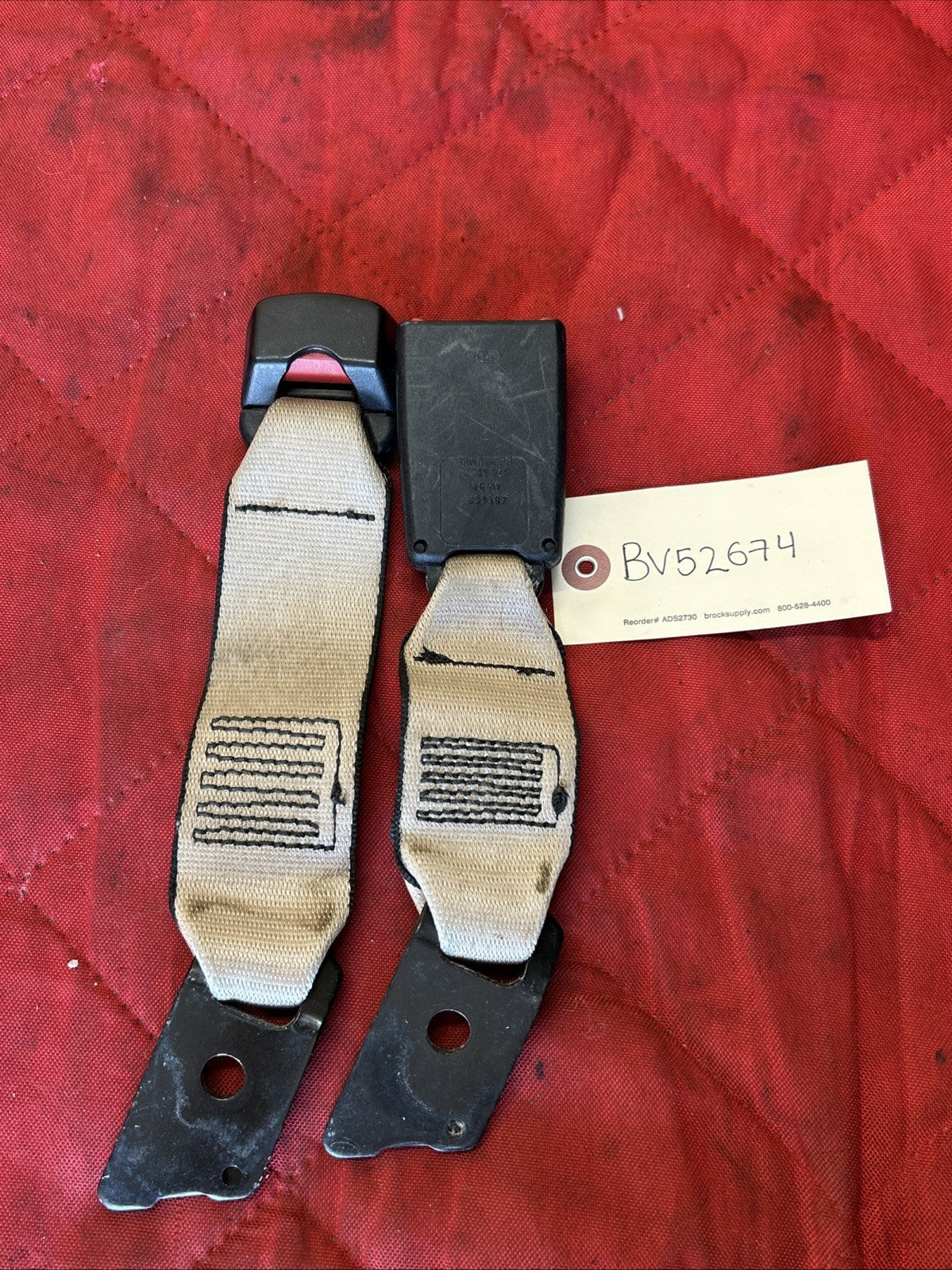 BMW E39 5-Series rear middle seat belt buckle beige 8198478