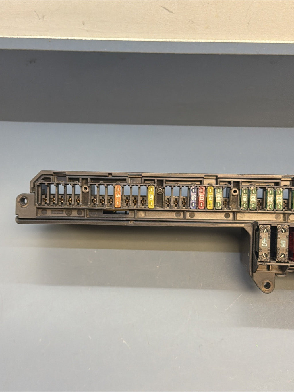 2004 - 2010 BMW E60 525I 530I 545I FRONT POWER DISTRIBUTION FUSE BOX OEM 6932452