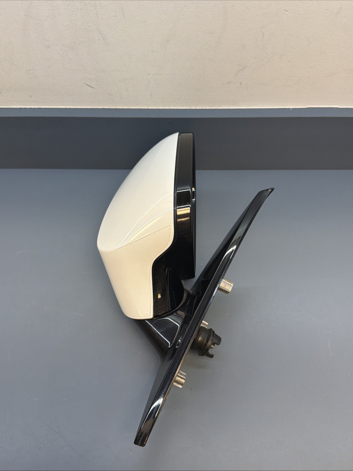 10-13 OEM BMW E88 E82 Right Passenger Side Heated Mirror Assembly White 7282048