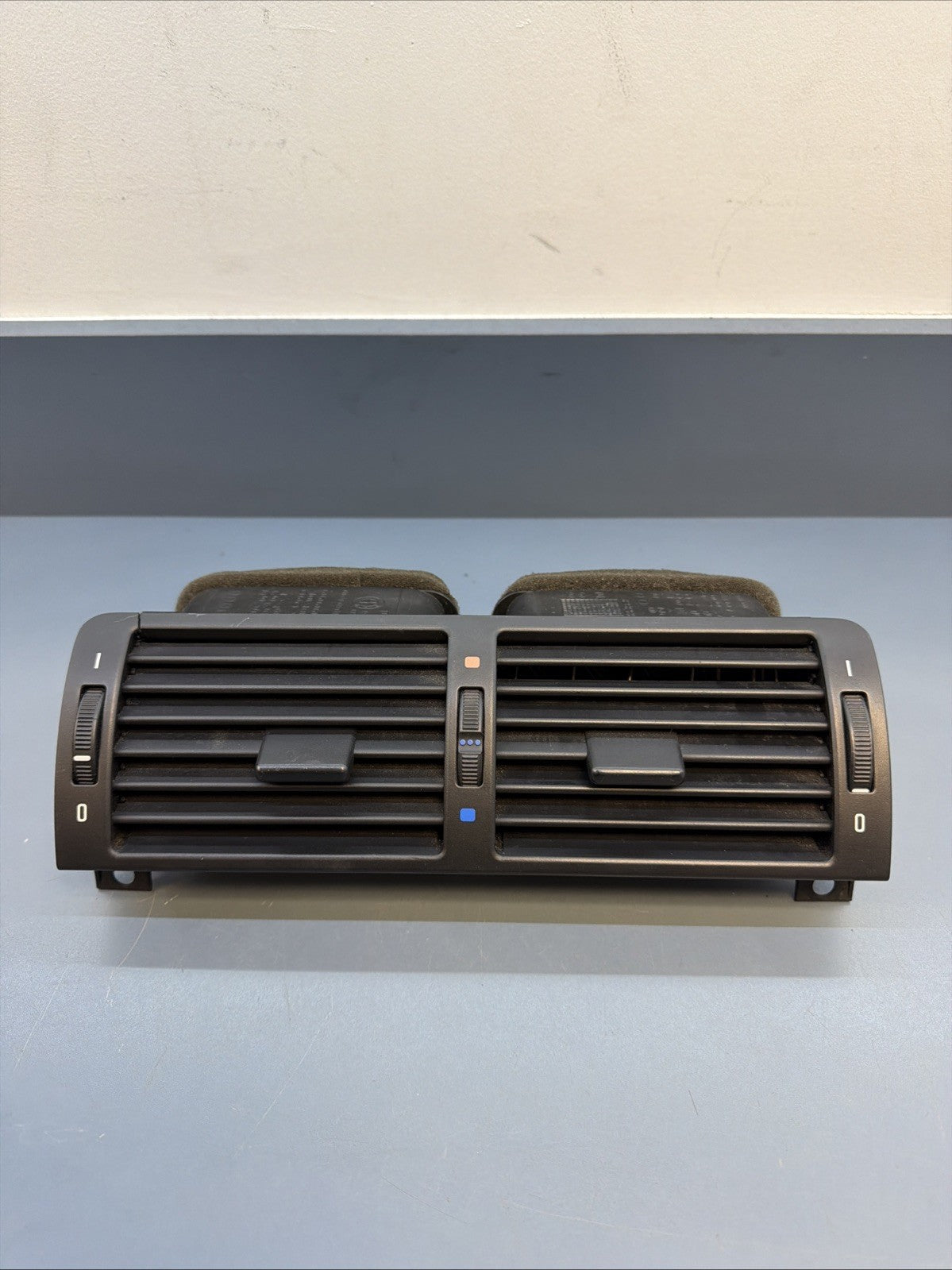 1999-2006 BMW E46 3 Series 325i Center Dash AC Air Vent Assembly 8363199 OEM