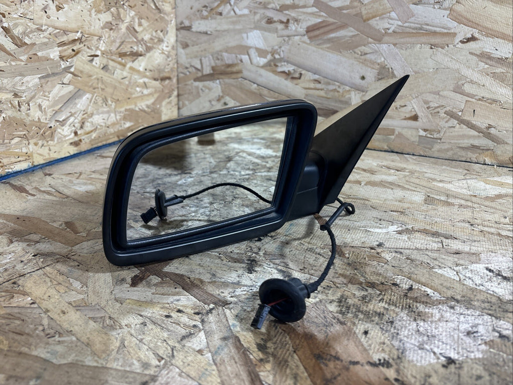 2006 BMW 530,530I,E60 Right Side View Mirror Gray OEM F0123116 / E1010748 TC0262