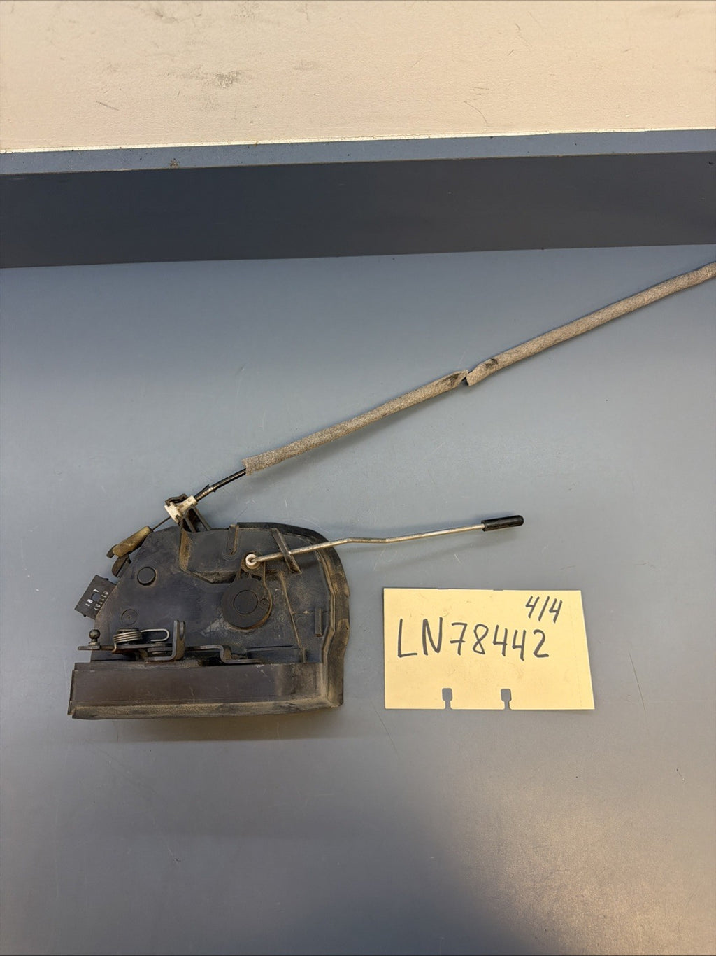 BMW X5 E53 REAR LEFT DRIVER DOOR LOCK ACTUATOR LATCH ORIGINAL 8402601