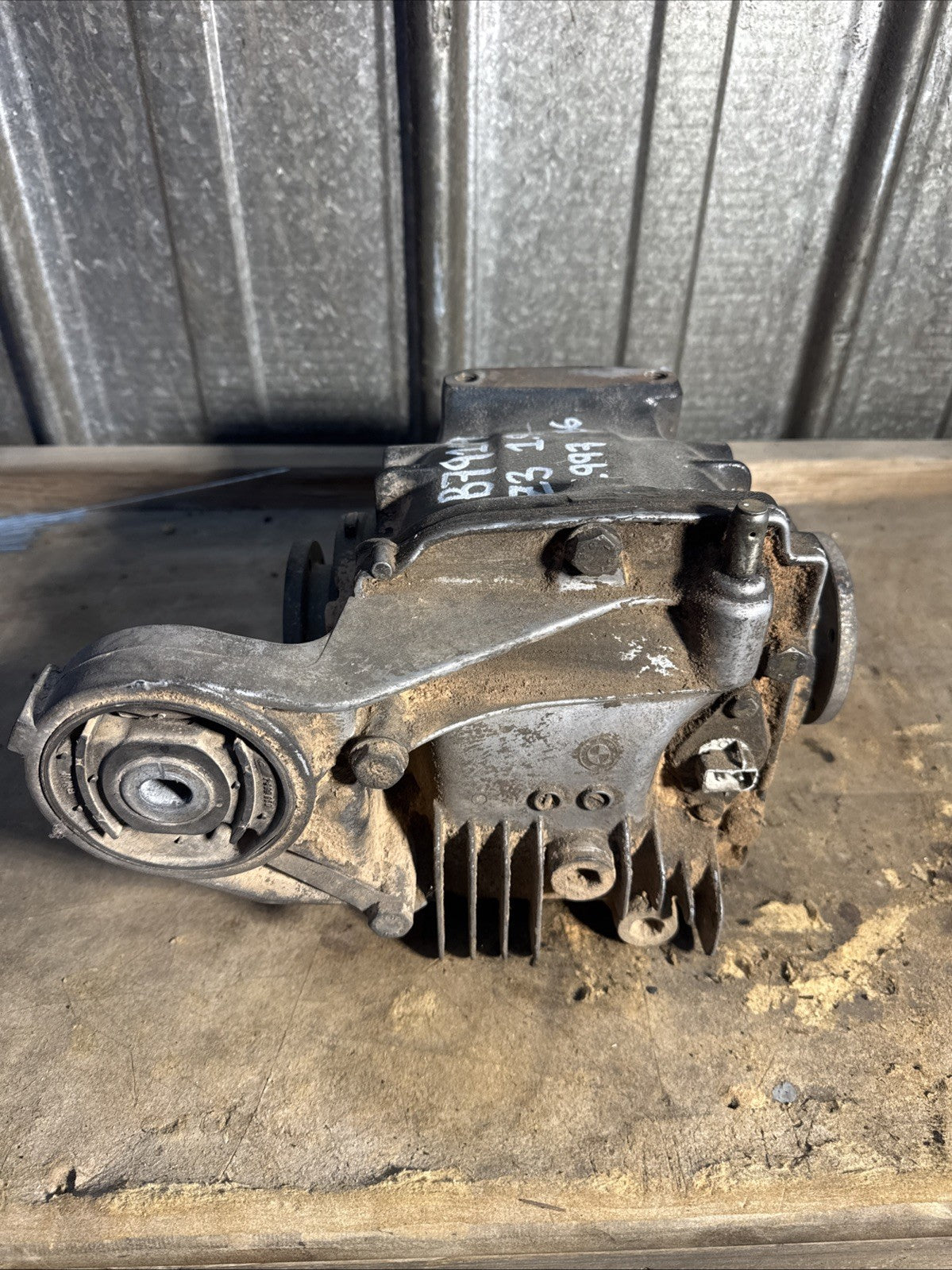 BMW REAR DIFFERENTIAL Z3 1.9L SERIES E36 FINAL DRIVE 3.45 1214009