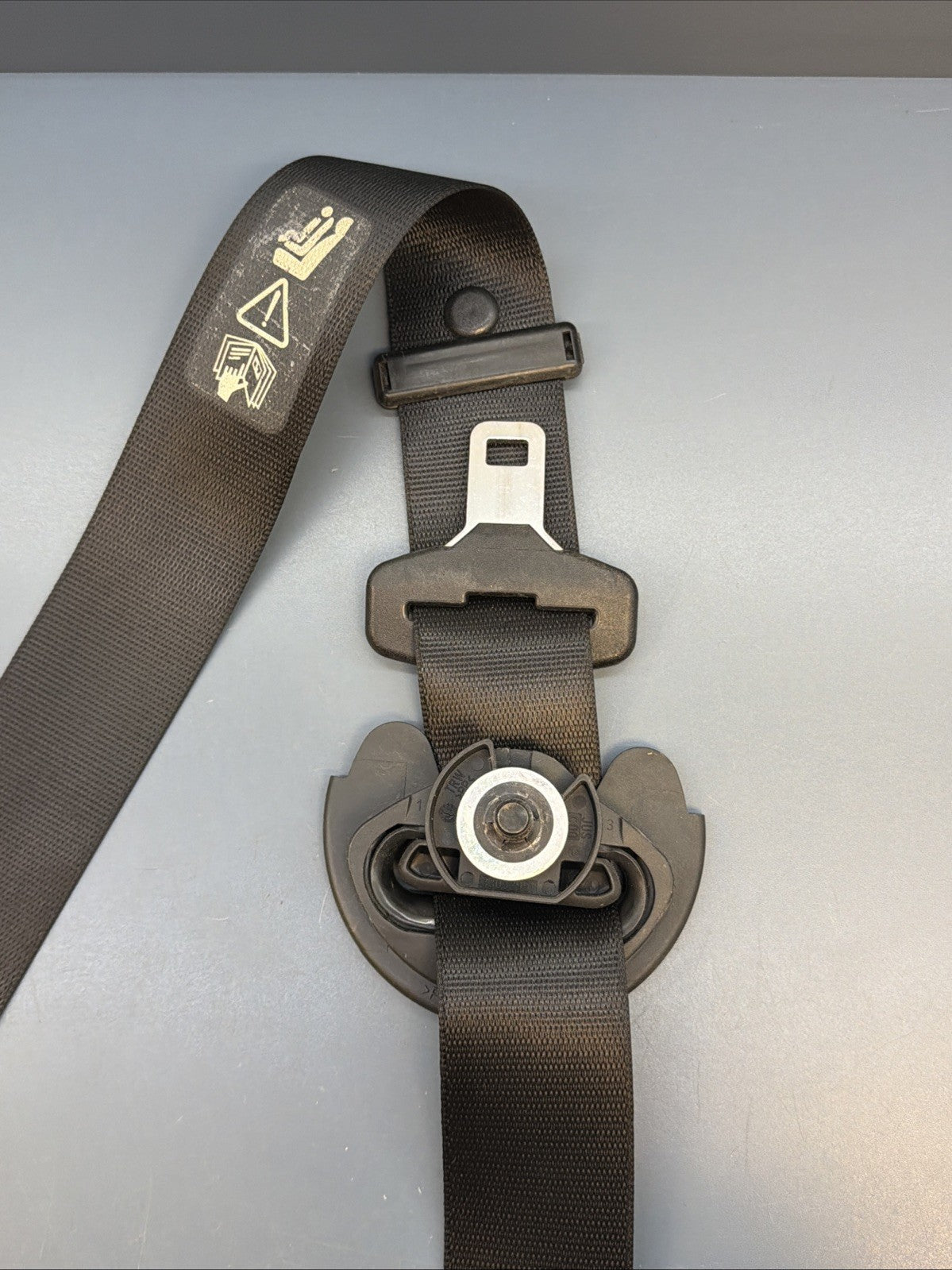 2004 - 2010 BMW X3 E83 Right Front Seat Belt Retractor 34003072B OEM PASSANGER
