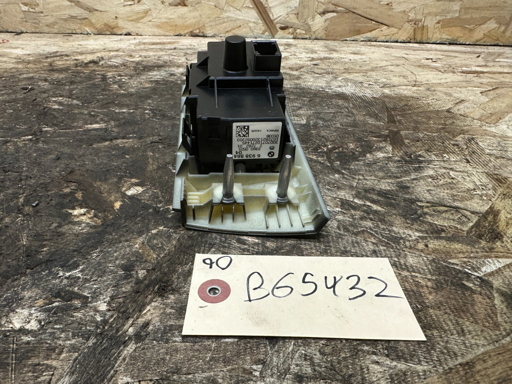 BMW 06-13 E9X 3 SERIES HEADLIGHT FOG LIGHT CONTROL SWITCH BLACK OEM 6938864
