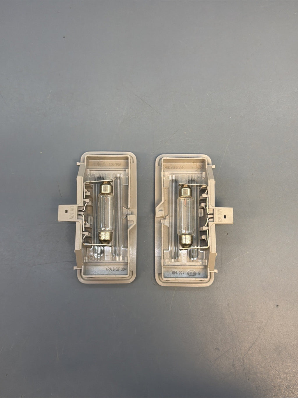 06-11 BMW E60,E61,E90,E91,E92 SUN VISOR INTERIOR LIGHT 6962011 SET OF 2 GREY