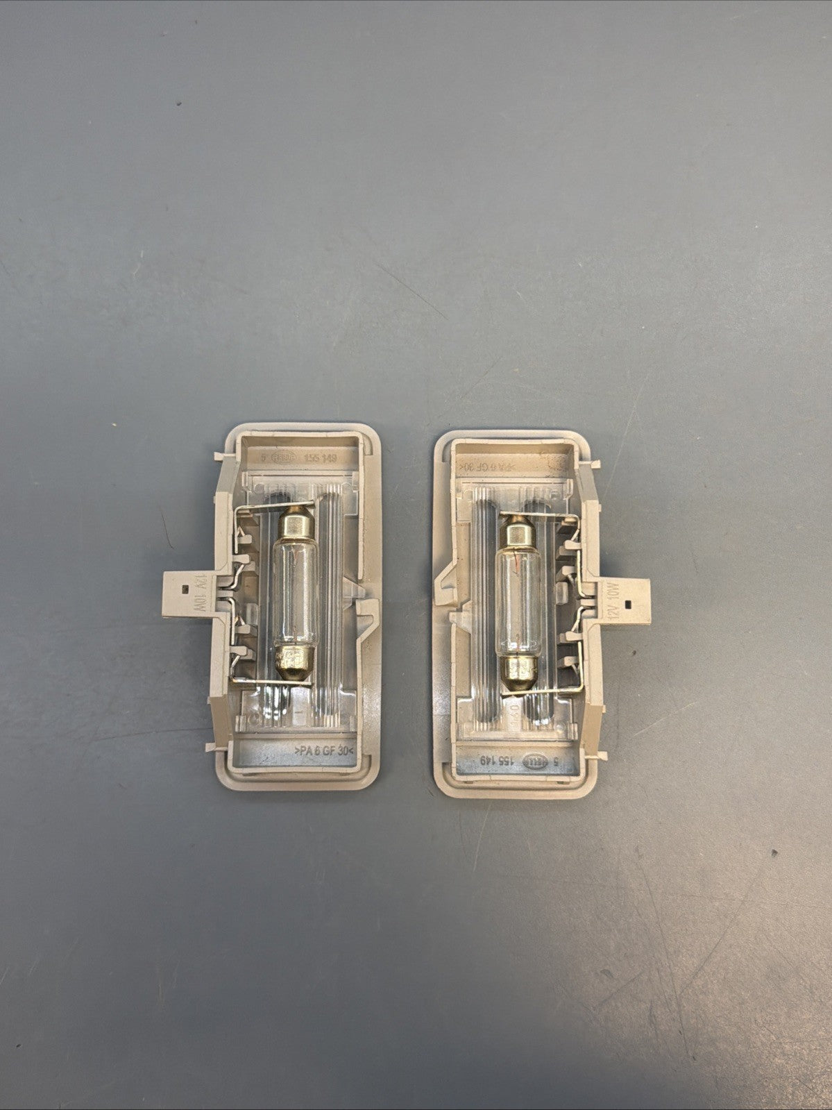 06-11 BMW E60,E61,E90,E91,E92 SUN VISOR INTERIOR LIGHT 6962011 SET OF 2 GREY