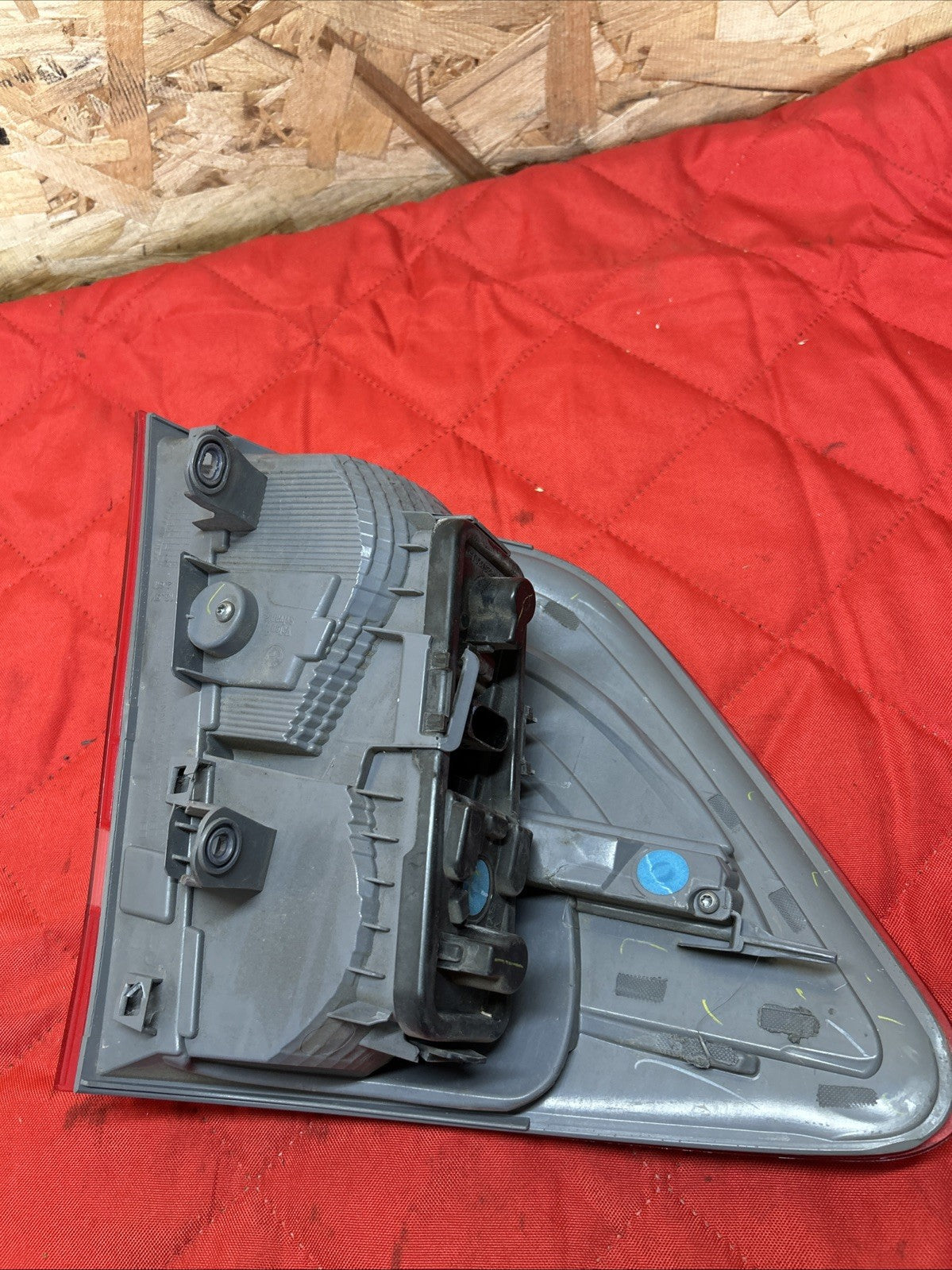 2011-2017 OEM BMW X3 F25 TAIL LIGHT OUTER RIGHT PASSENGER SIDE LAMP 7220240