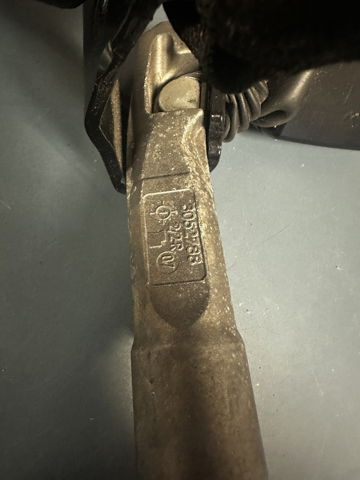 2006-2011 BMW E90 325i 328i 330i 335i REAR RIGHT BUCKLE ASSEMBLY 3052788