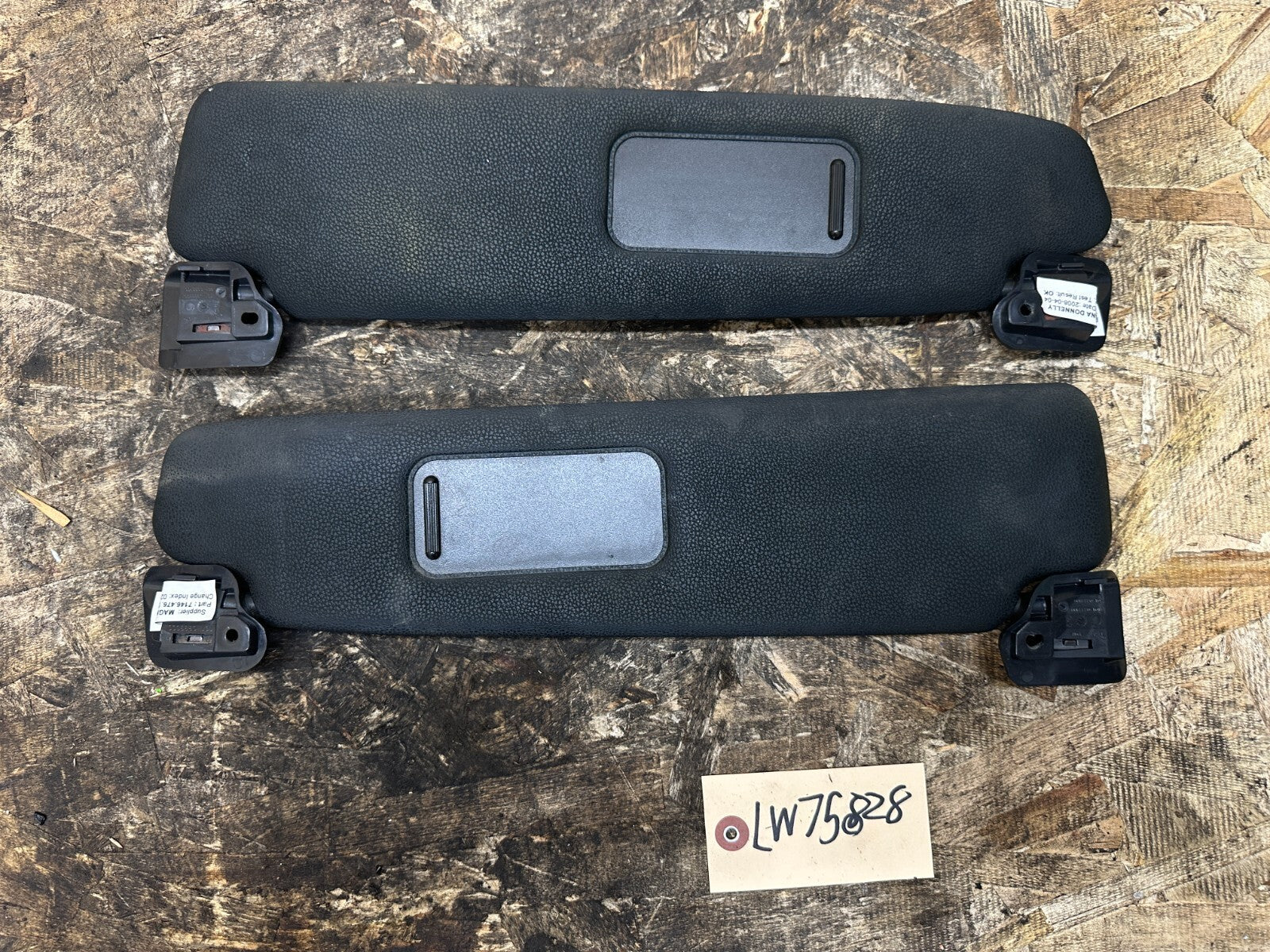 BMW 2002-2008 E85 E86 Z4 BLACK SUN VISOR SET 2PC OEM 7146476+7146475
