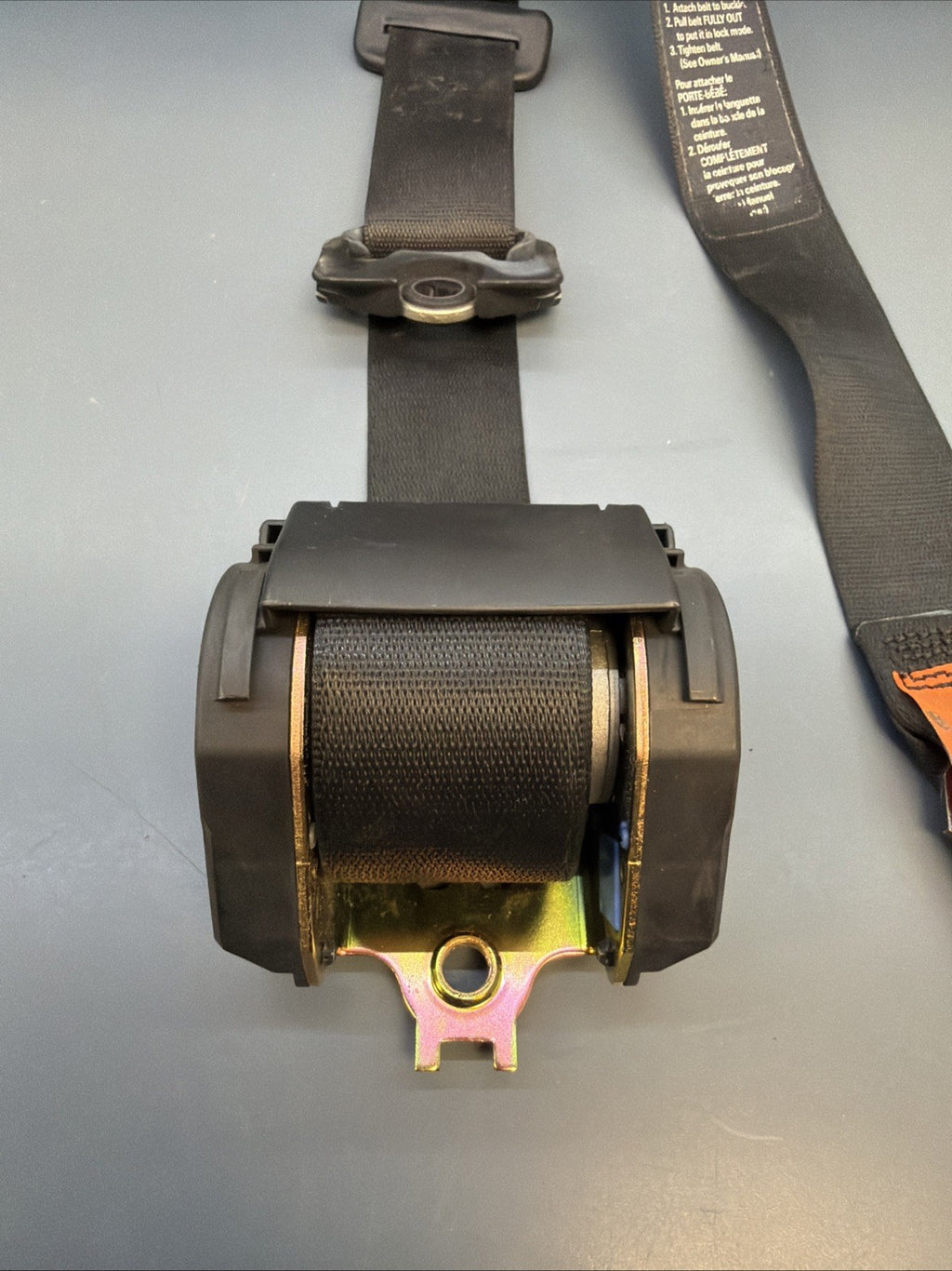 97-03 OEM BMW E39 540 M5 Front Right Passenger Side Seatbelt Black 8198572