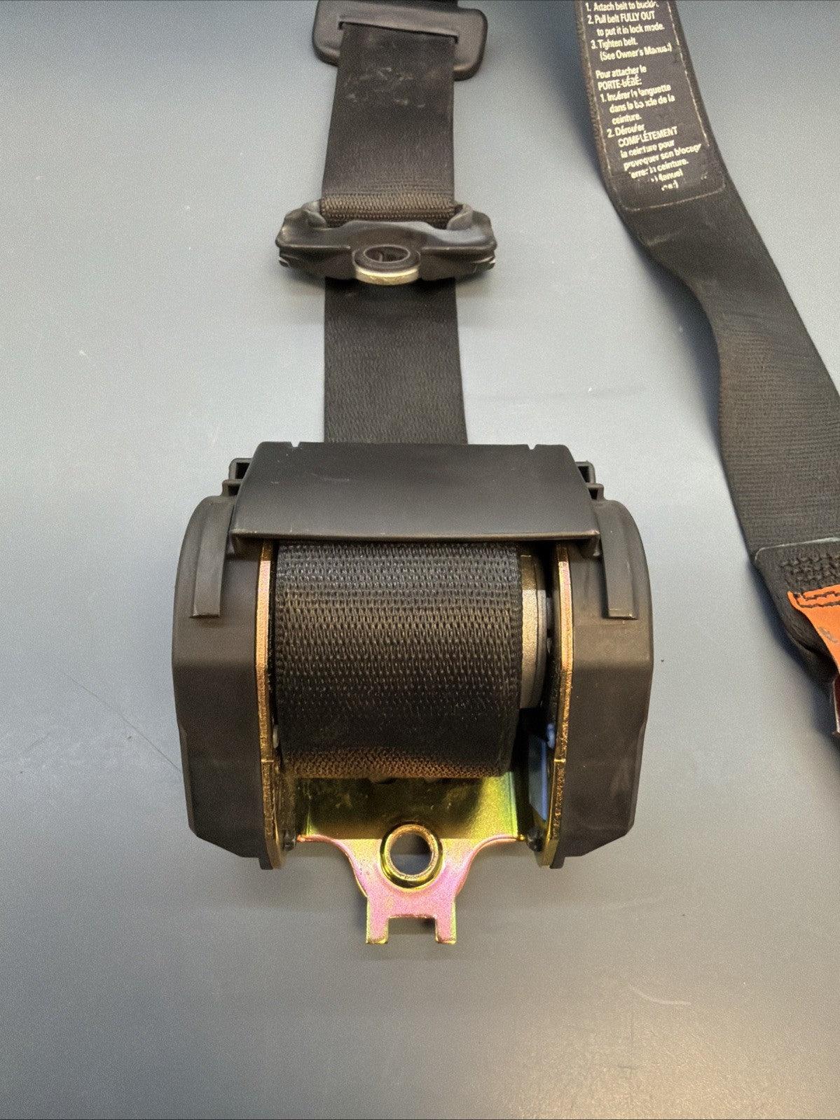 97-03 OEM BMW E39 540 M5 Front Right Passenger Side Seatbelt Black 8198572