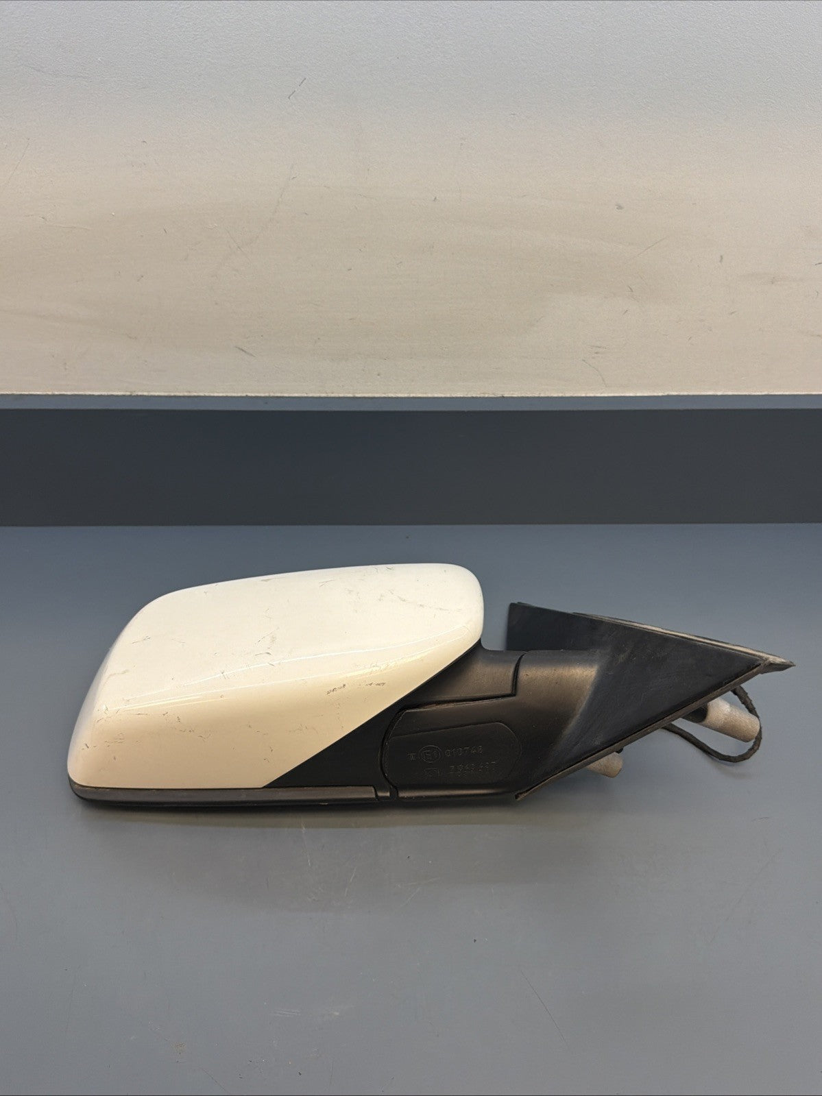 2006-2010 BMW 528i Front Right Side Door Side View Mirror Assembly 7043437 OEM