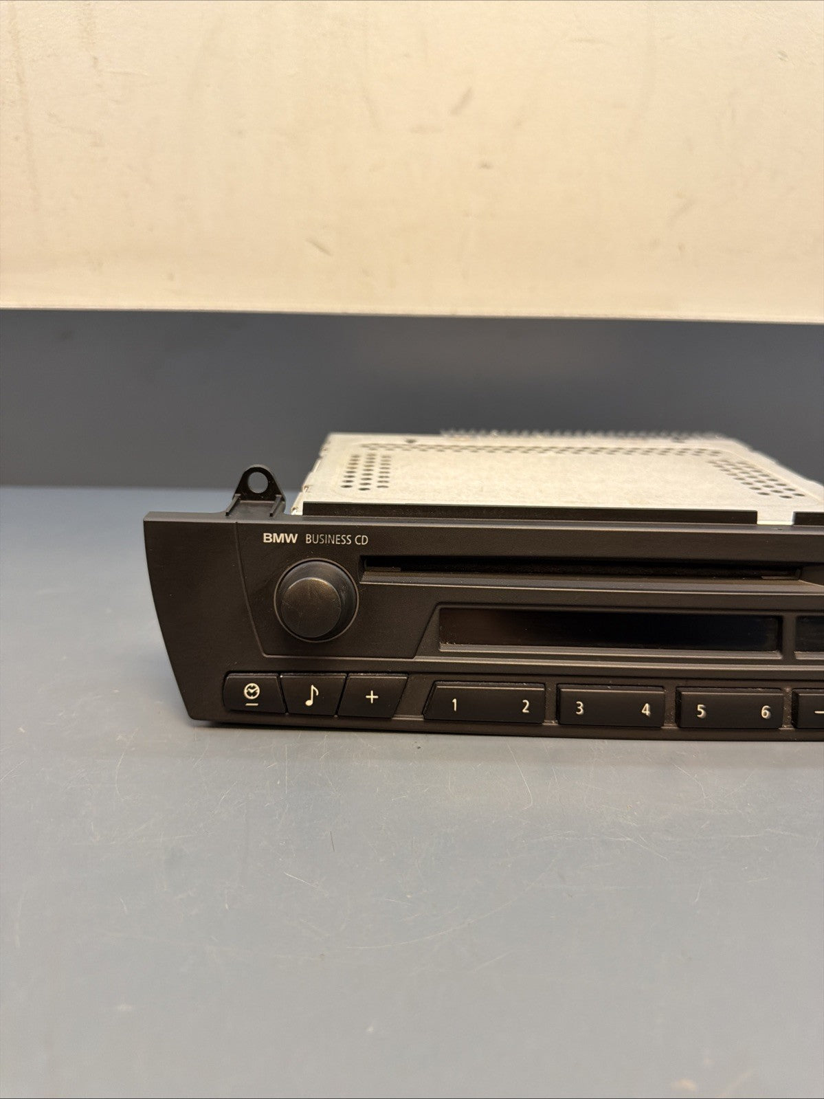 2004-2010 BMW X3 E83 - Radio Stereo Head Unit CD Player OEM 6976888