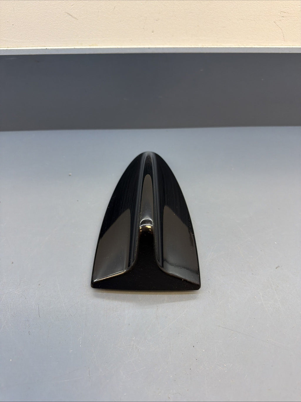 07-13 BMW E90 E92 3-SERIES ROOF SHARK FIN ANTENNA COVER 6972310 OEM