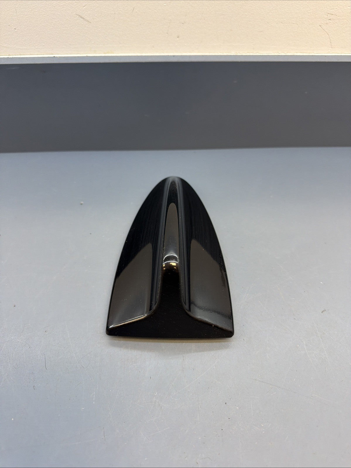 07-13 BMW E90 E92 3-SERIES ROOF SHARK FIN ANTENNA COVER 6972310 OEM