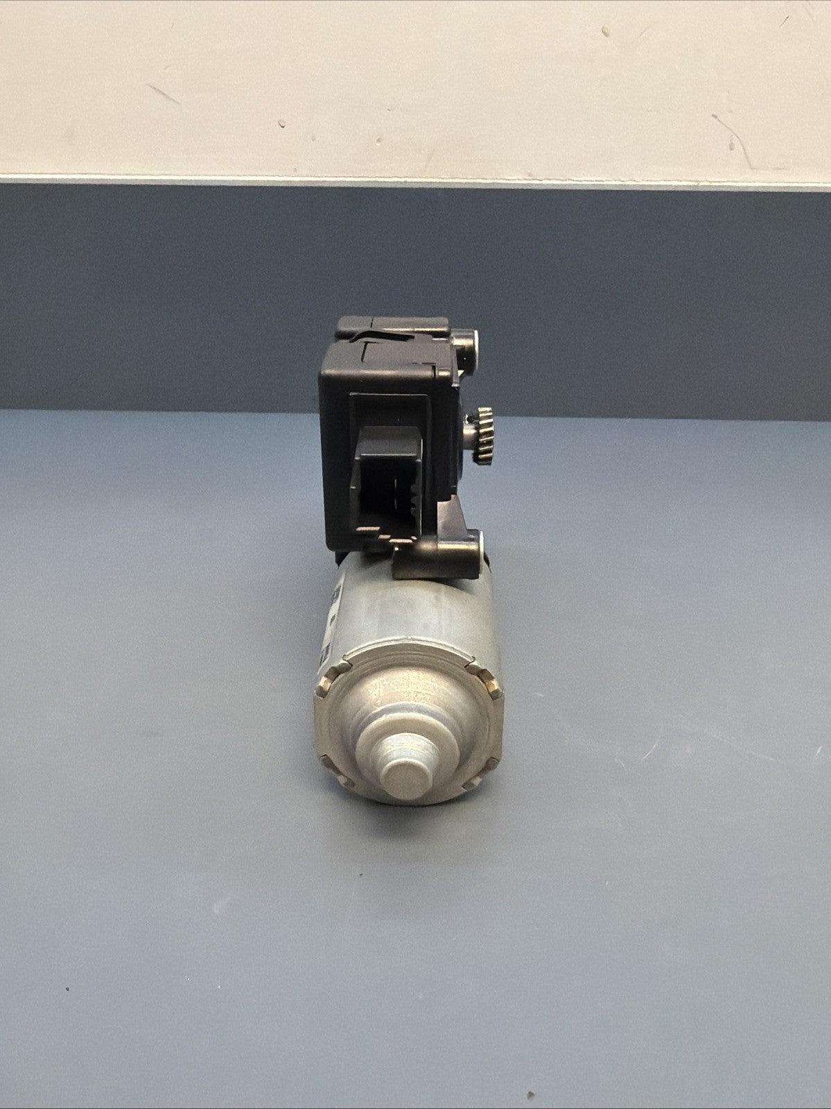 07-13 OEM BMW E90 E92 328 335 M3 Upper Sunroof Moon Roof Motor Unit 7193398