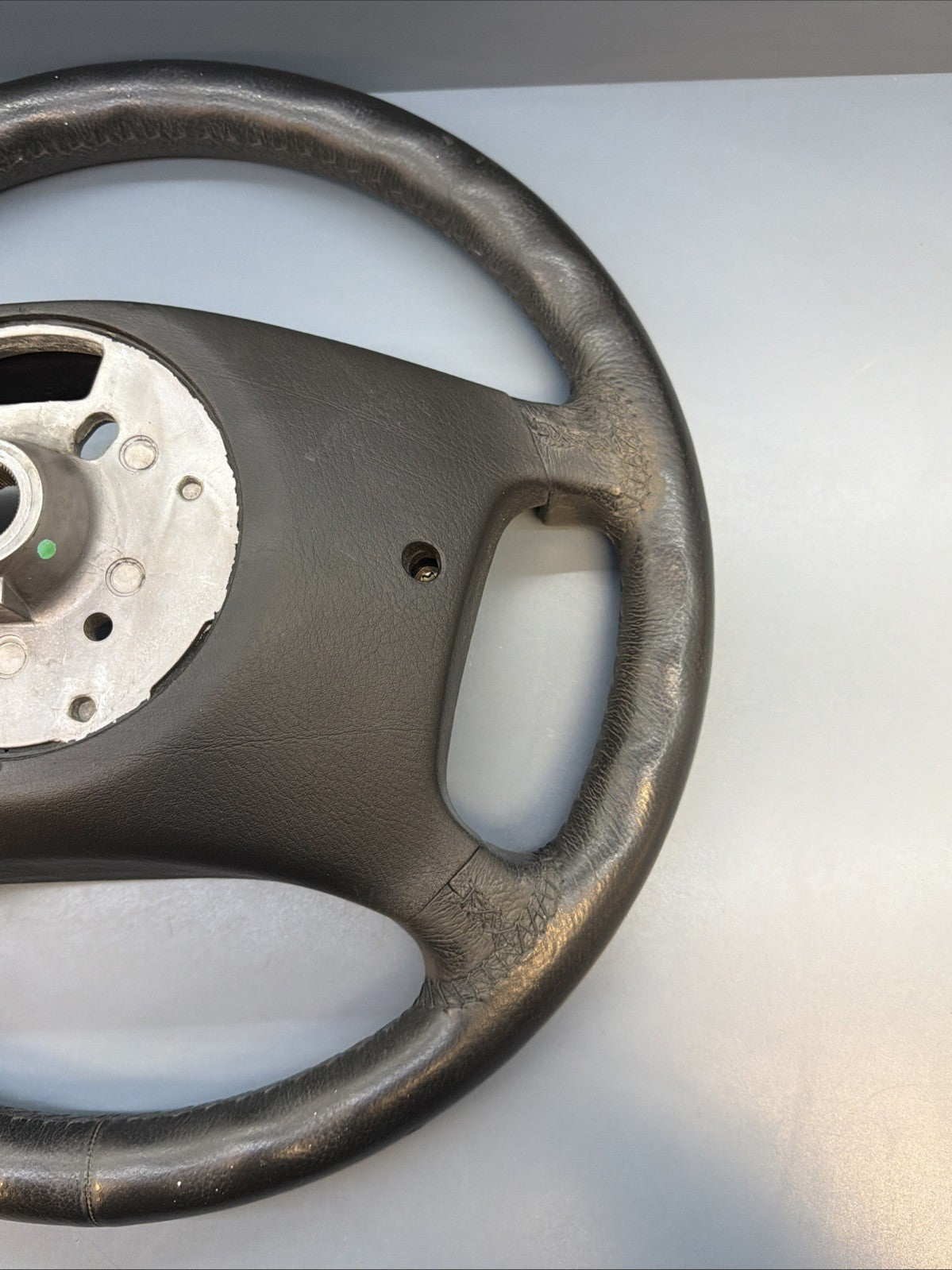 99-06 BMW OEM 325 STEERING WHEEL W/O CONTROL SWITCHES LEATHER BLACK OEM