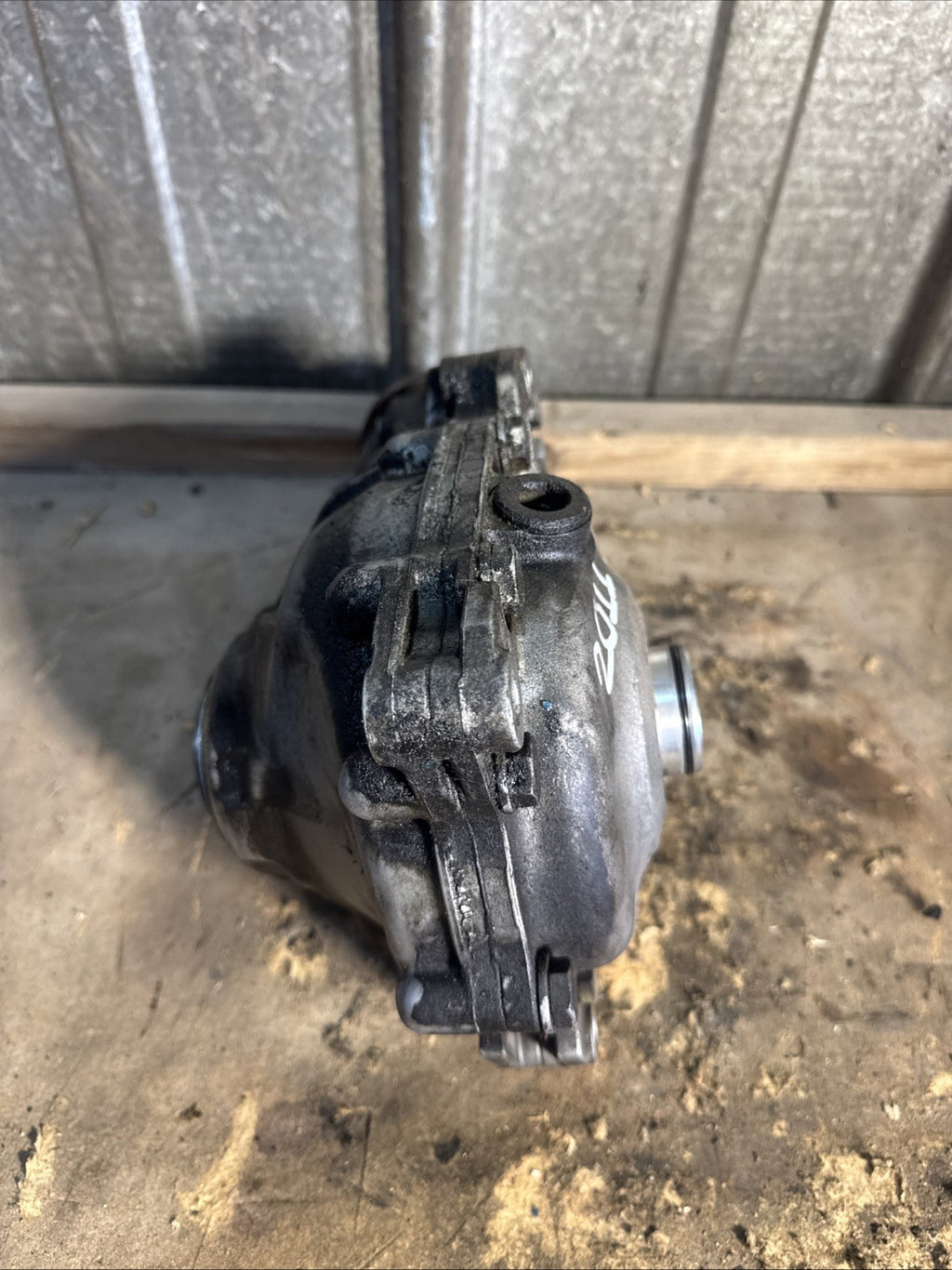 Front Differential Carrier Final Drive 3.91  AWD Diff OEM BMW E90 328Xi
