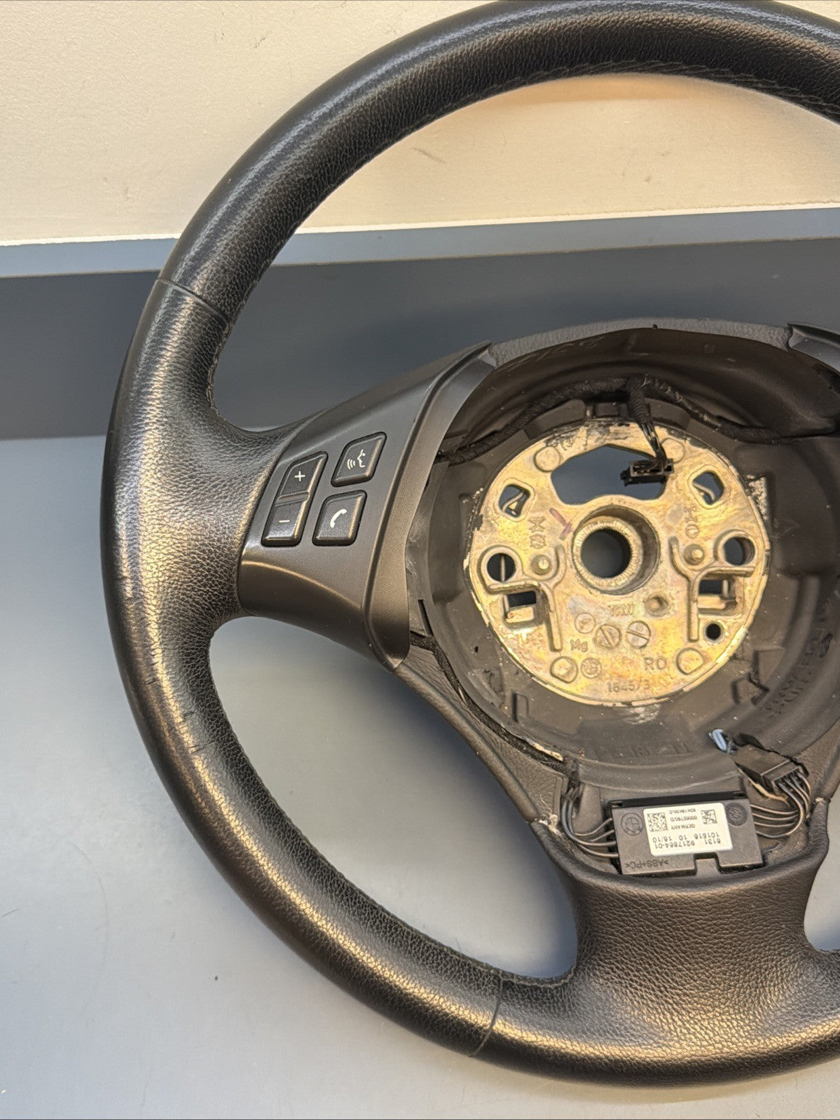 2007-2013 BMW E90 E91 E92 328 335i 335d Steering Wheel OEM 4445004218