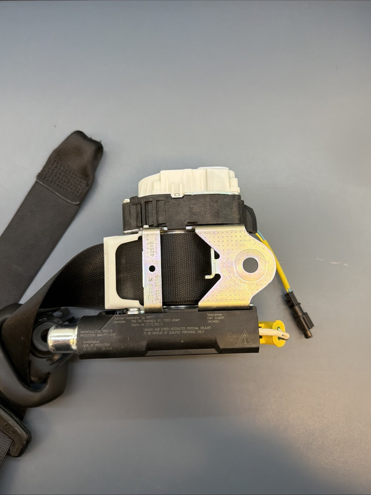 08-13 BMW E88 128i 135i Front Right Passenger Side Convertible Seat Belt OEM