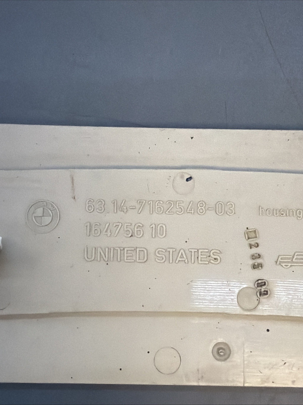 2007-2013 BMW X5 Front Fender Side Marker Light RH 7162548 OEM