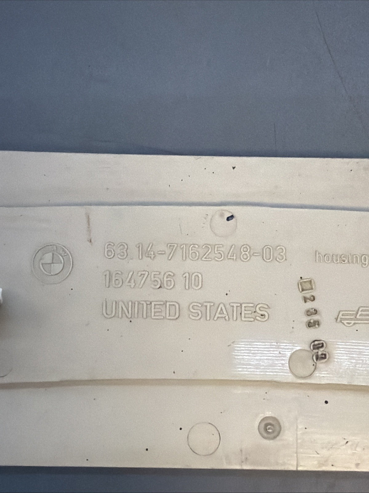 2007-2013 BMW X5 Front Fender Side Marker Light RH 7162548 OEM