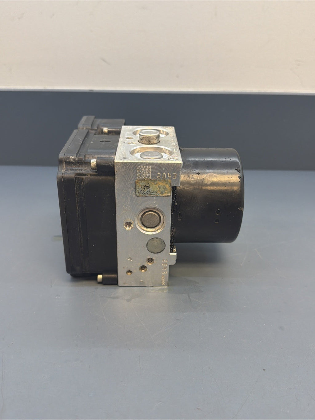 2012-2016 BMW 328i 320i ABS Brake Pump Control Module 6857324 OEM