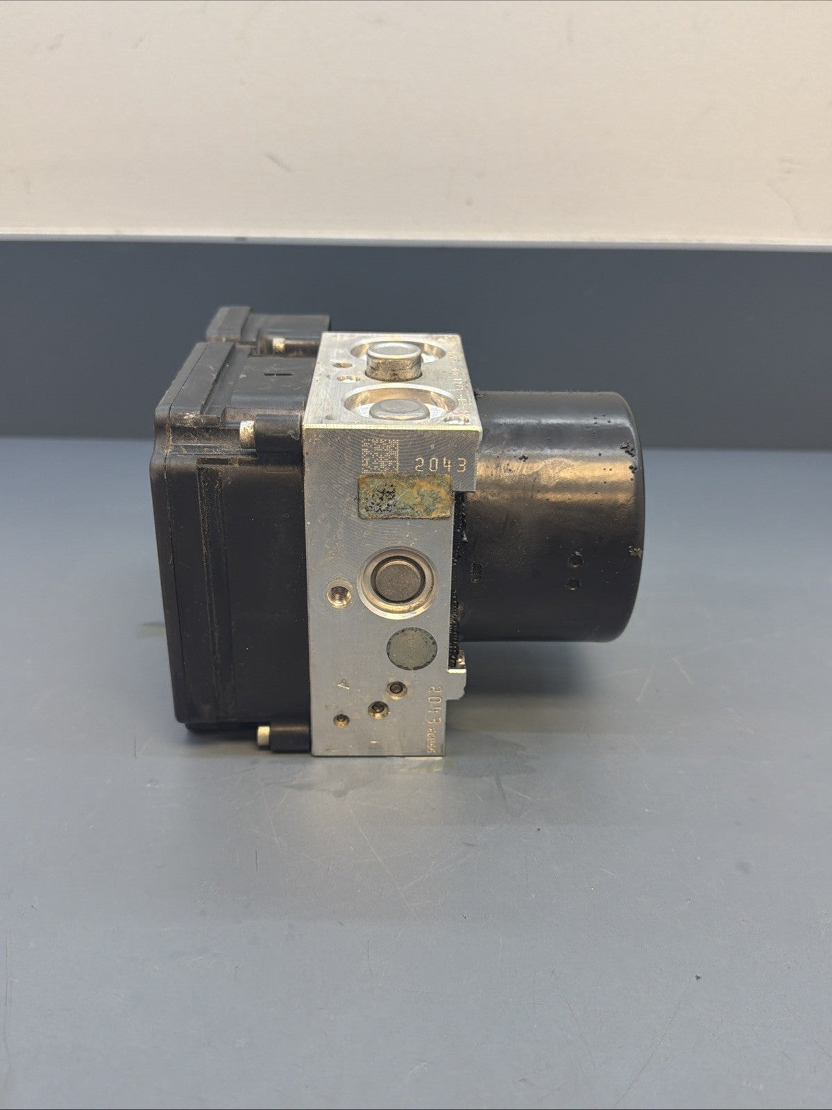 2012-2016 BMW 328i 320i ABS Brake Pump Control Module 6857324 OEM