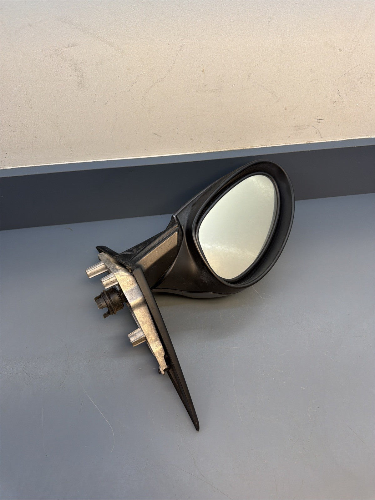 06-08 BMW E90 E91 325i Front Left Driver Side Rear View Mirror OEM