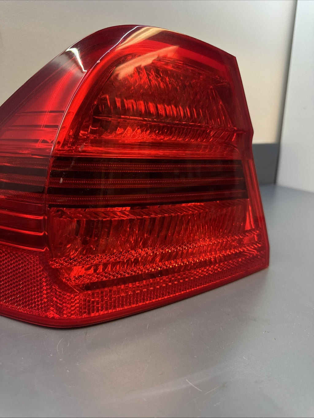 06-08 BMW E90 328i 335i Sedan Left Rear Tail Light Lamp 7161955 OEM