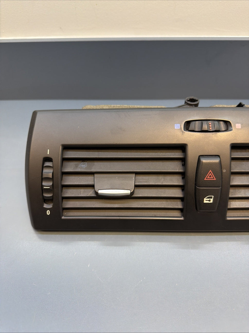 2008-2010 BMW X3 E83 Front Center Dashboard Air Vent with Hazard Switch 3415965