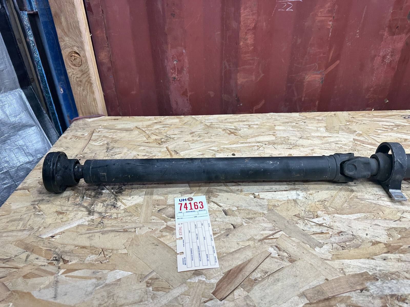 OEM BMW REAR DRIVESHAFT FITS AUTOMATIC 04-10 E60 E61 525 528 530 535 7573493