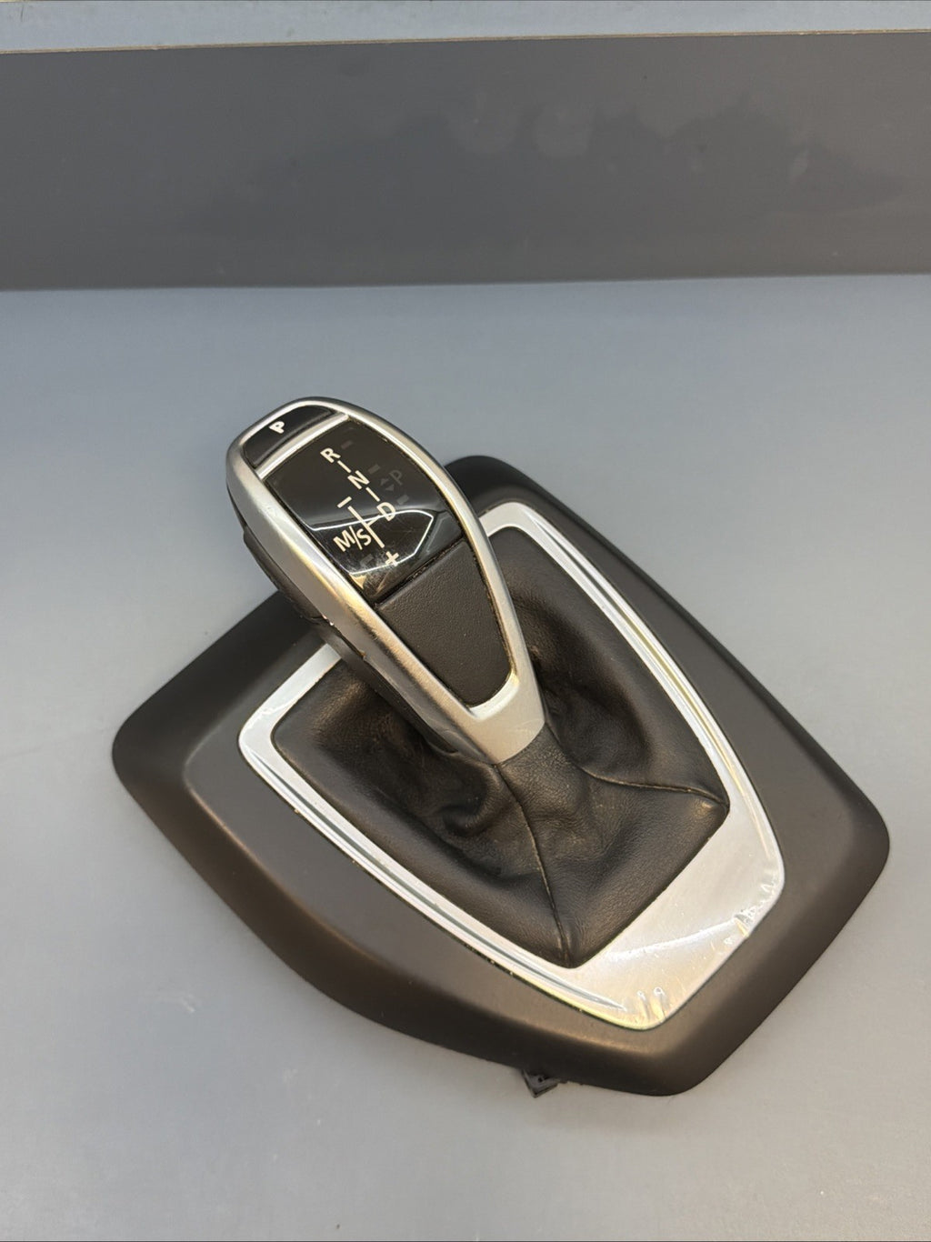 12-15 BMW X1 Automatic Transmission Gear Floor Shifter Selector 9235799 OEM
