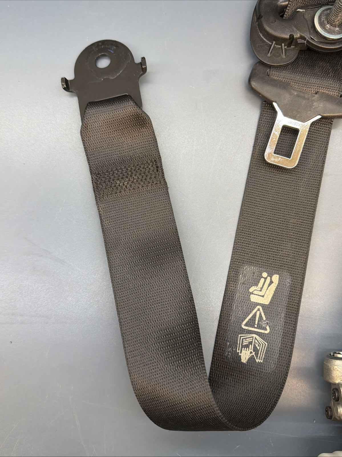 2007-2014 BMW X5 X6 X5M X6M (E70 E71) RIGHT FRONT SEATBELT RETRACTOR 2717196808
