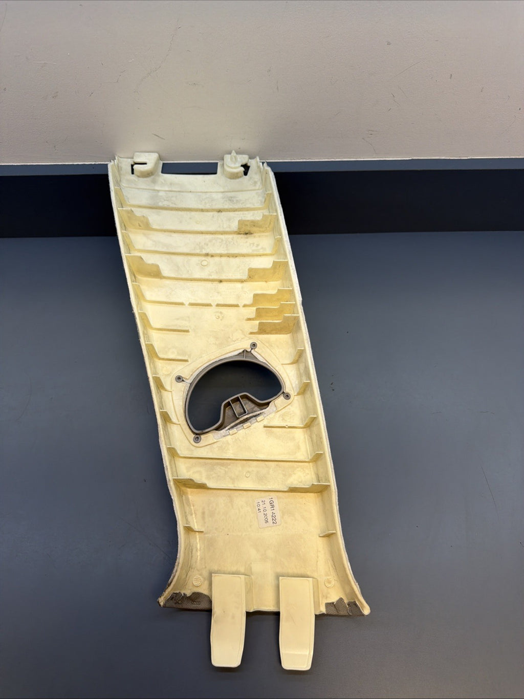 07-11 BMW 328I E90 Right Passenger Side Upper B Pillar Cover Grey 7058336 OEM
