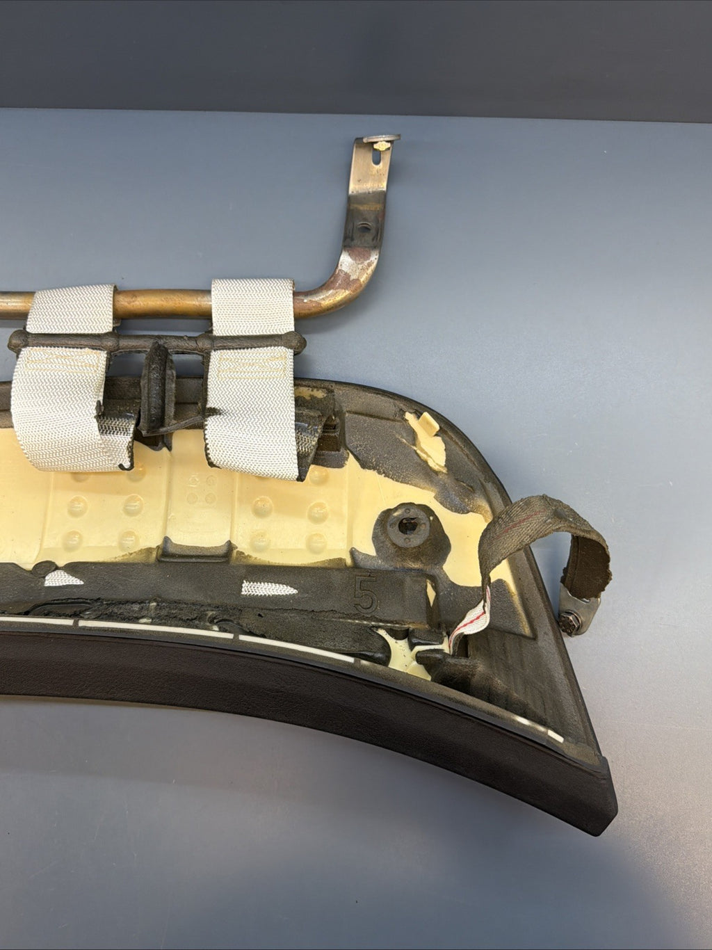 1999-2006 BMW E46 3-Series RH Passenger Air Dash Cover 8196094