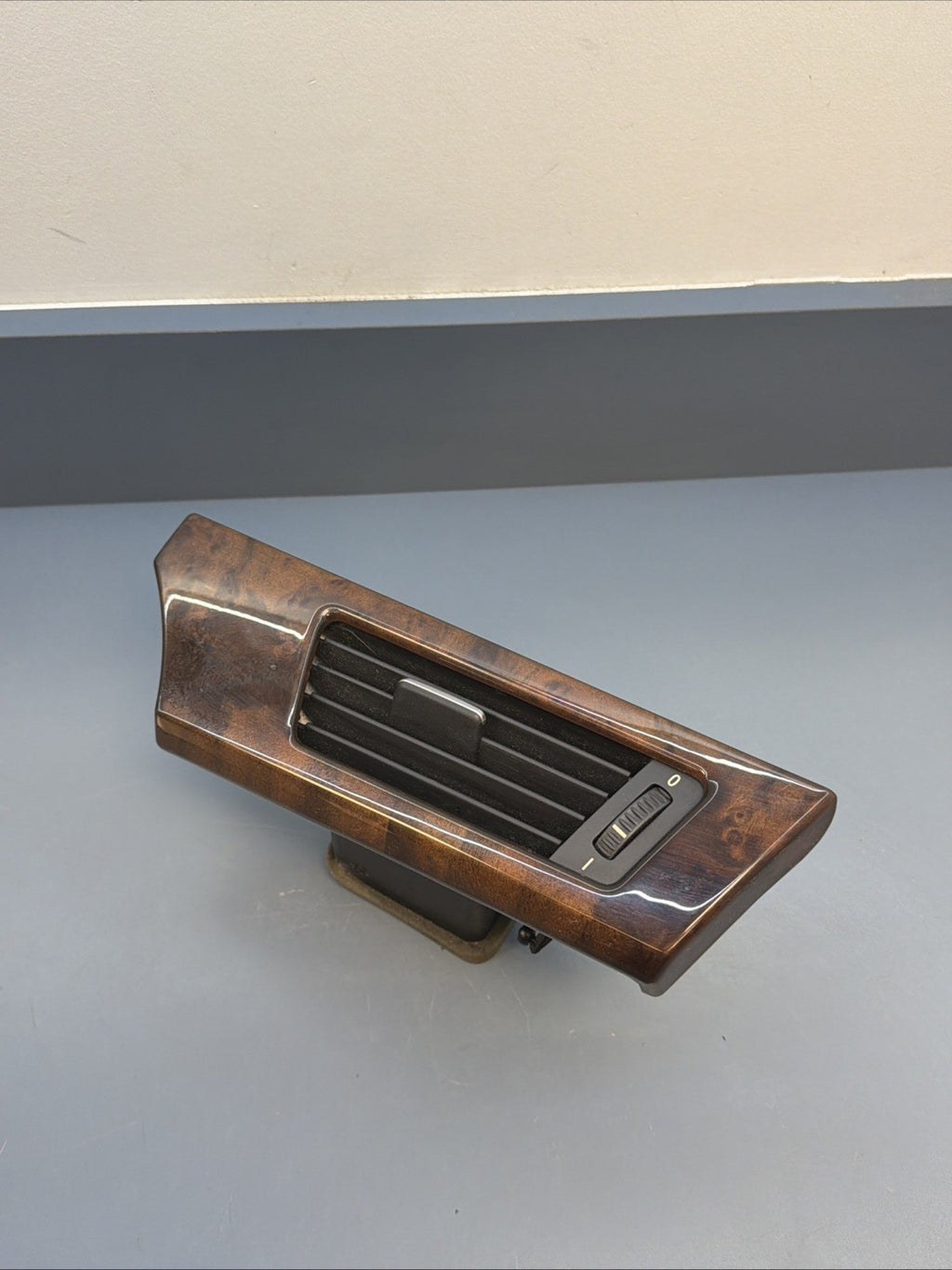 06-13 BMW E93 328i 335i Left Driver Side Dash Air Vent Flow Grill 9130459OEM