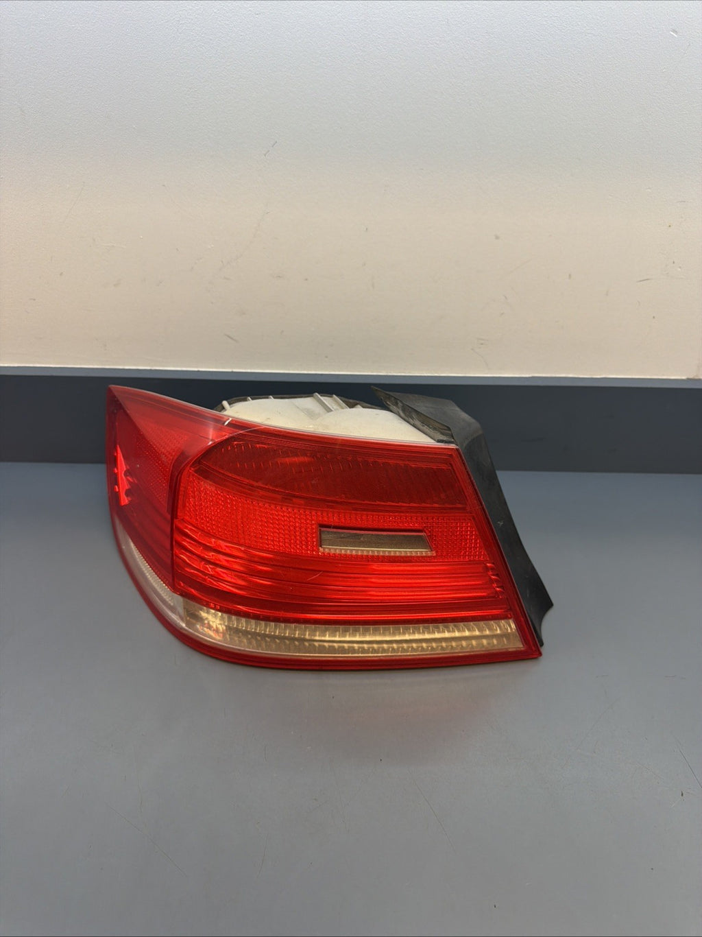 07-10 BMW E92 Coupe Left Side Outer Tail Light Taillight Lamp Pre-LCI 7174403