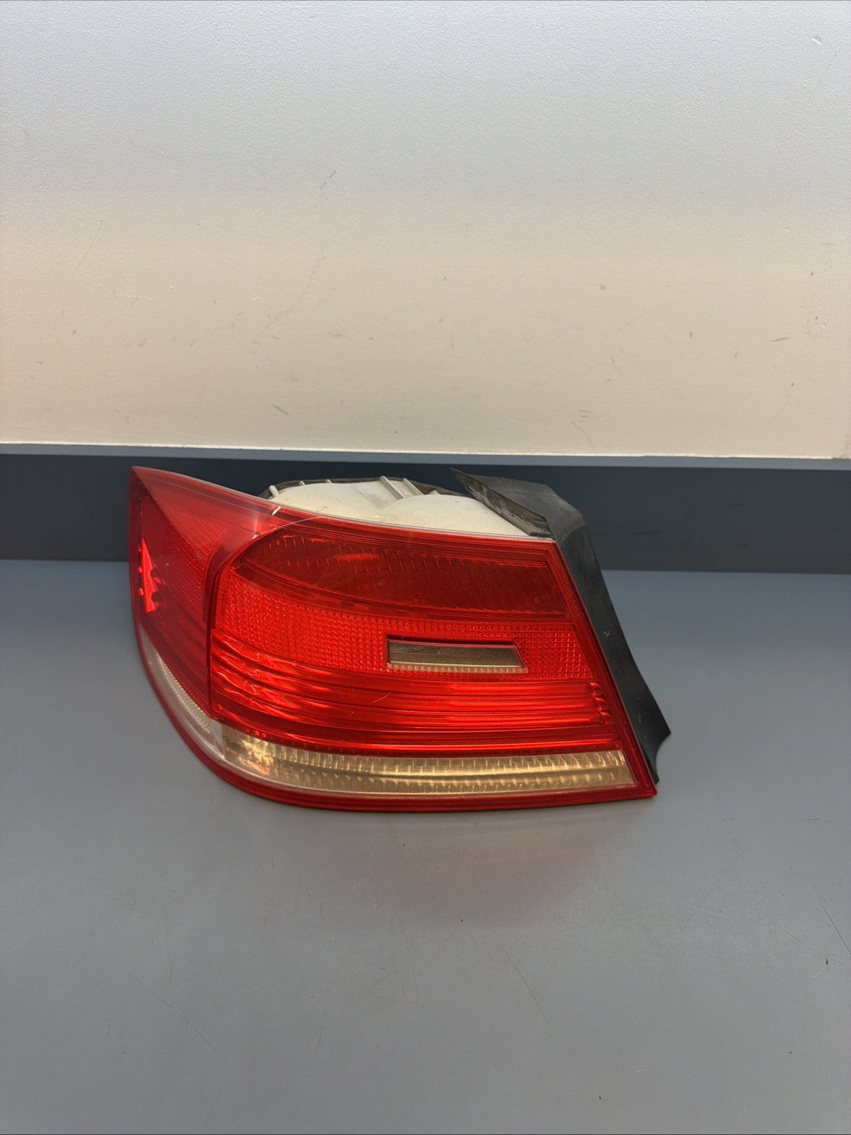 07-10 BMW E92 Coupe Left Side Outer Tail Light Taillight Lamp Pre-LCI 7174403