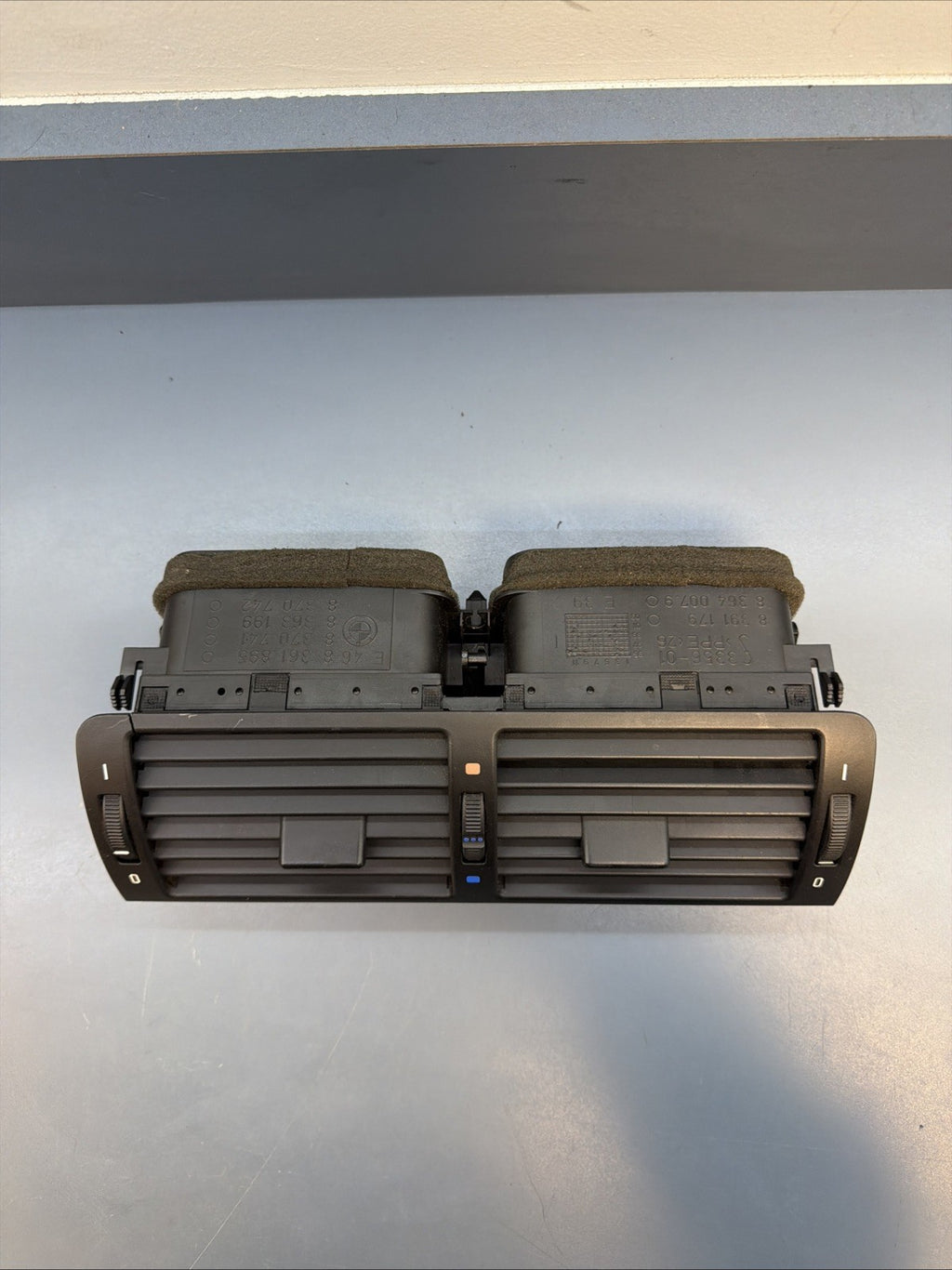 1999-2006 BMW E46 3 Series 325i Center Dash AC Air Vent Assembly 8363199 OEM